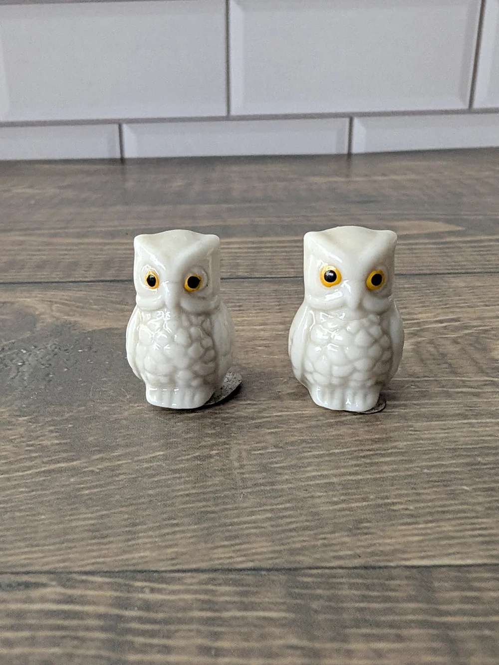 Bug House Miniature White Owl Figurines Vintage (Set of 2)